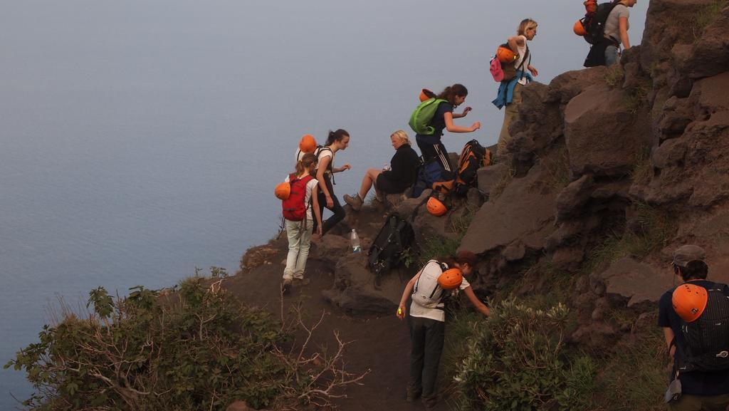 Il Vulcano A Piedi Stromboli Buitenkant foto